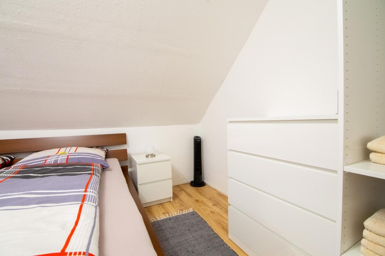 Ferienwohnung Oberhausen Alstaden Oberhausen (North Rhine-Westphalia) Exterior foto